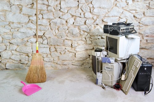Construction and renovation waste removal in Roehampton