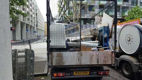 Environmentally responsible house clearance in Roehampton with reusable items and recycling