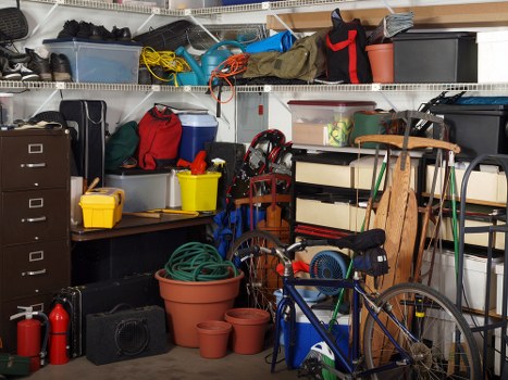Garden waste and clutter being removed in Roehampton